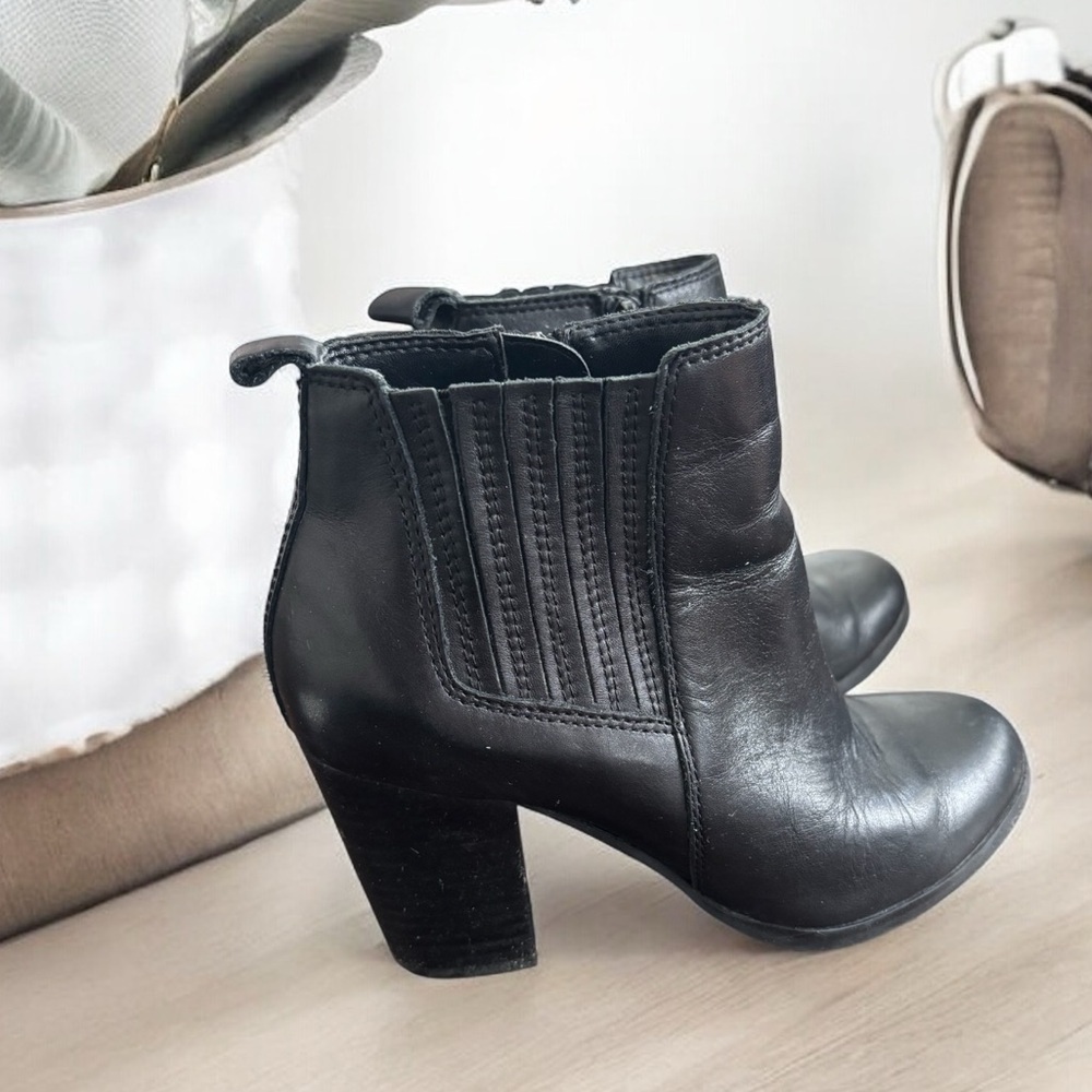 ALDO (6) Leather Ankle Boots Zipper Elastic Gusset 3" Heel Black - US 6 - Picture 2 of 12